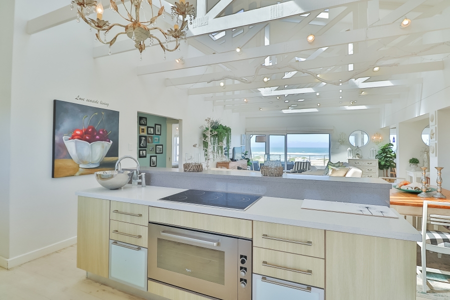 4 Bedroom Property for Sale in Stilbaai Oos Western Cape